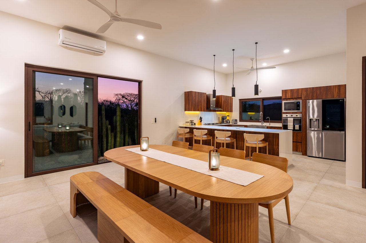 5 Bedroom, Single Family Home, La Cañada Casa A 