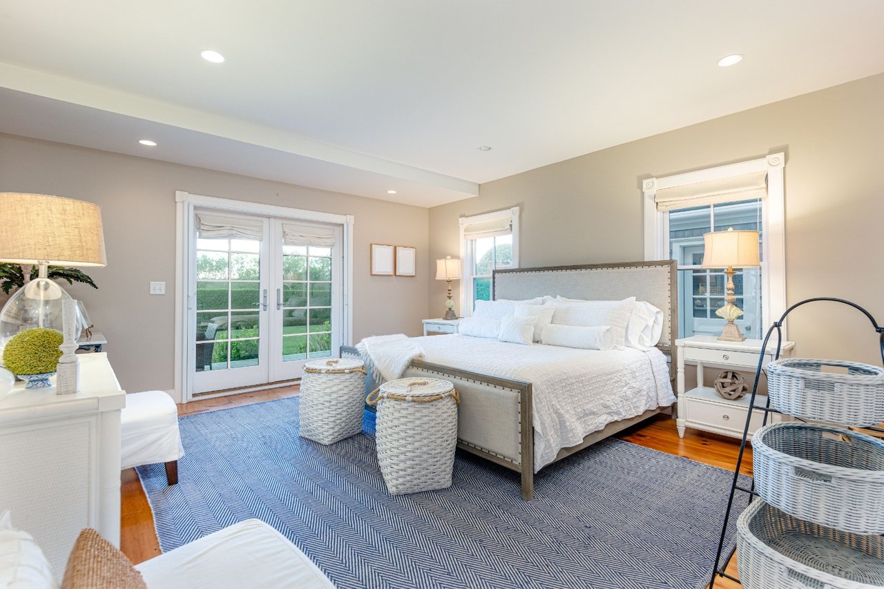 24 Cannonbury Ln