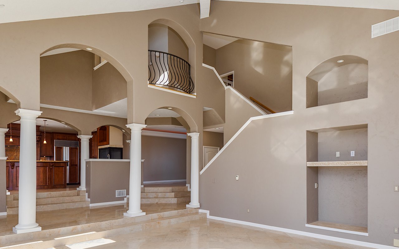 7400 Sunshine Canyon Drive