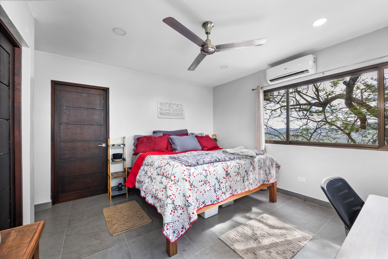 Corona Del Cabo 4 | Main Home + Guest House with Views & Pool – Playa Grande