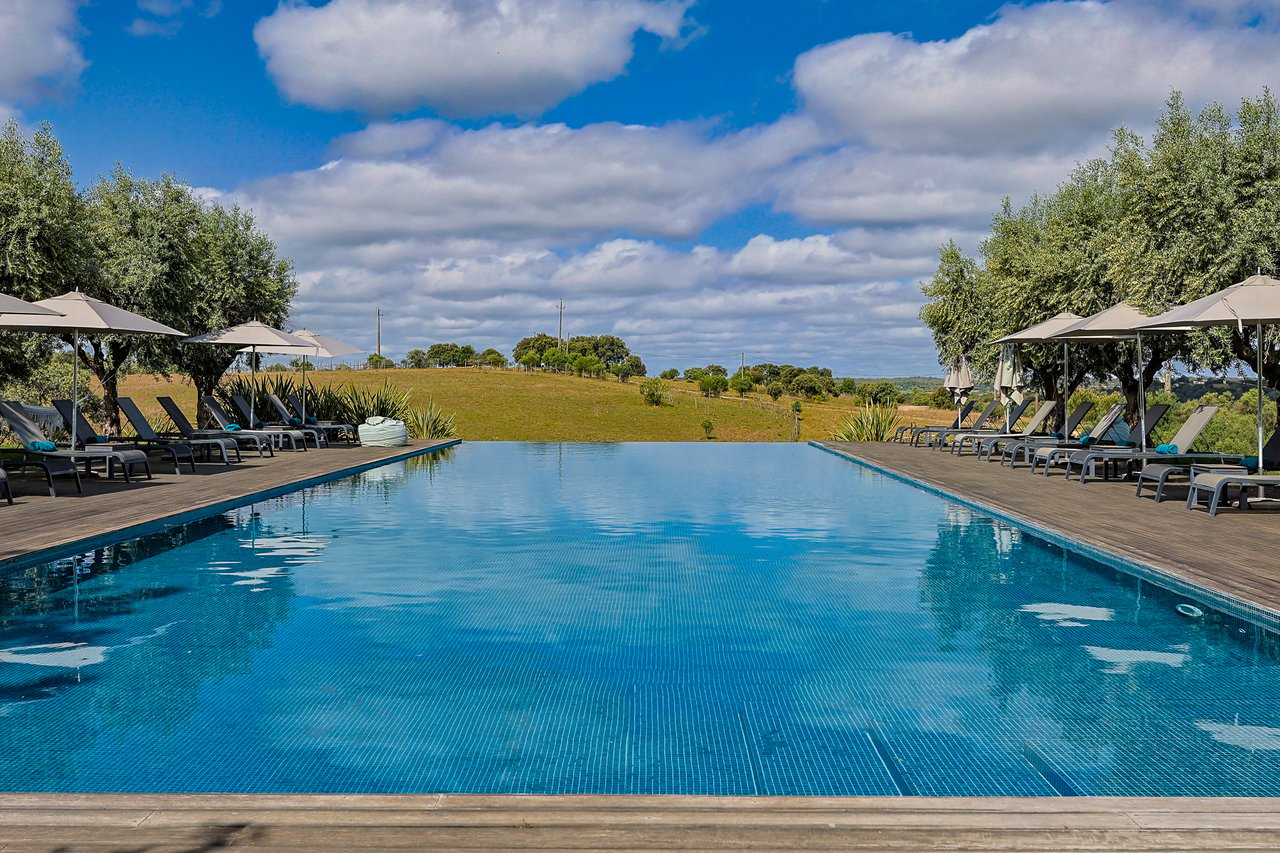 Luxury Wellness & Sports Retreat in Portugal with Expansion Upside & €1M+ Revenue