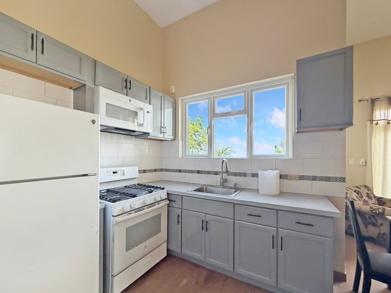 1120 Rogue's Bay 1 Bedroom Apartment