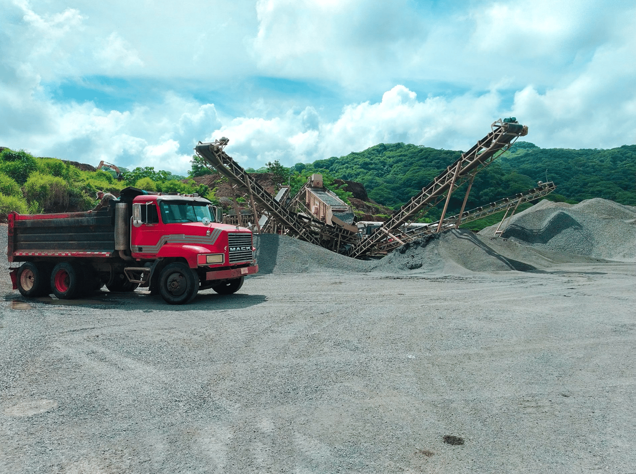 Palo De Arco Tajo - Land Fro Material Extraction - Income Opportunity