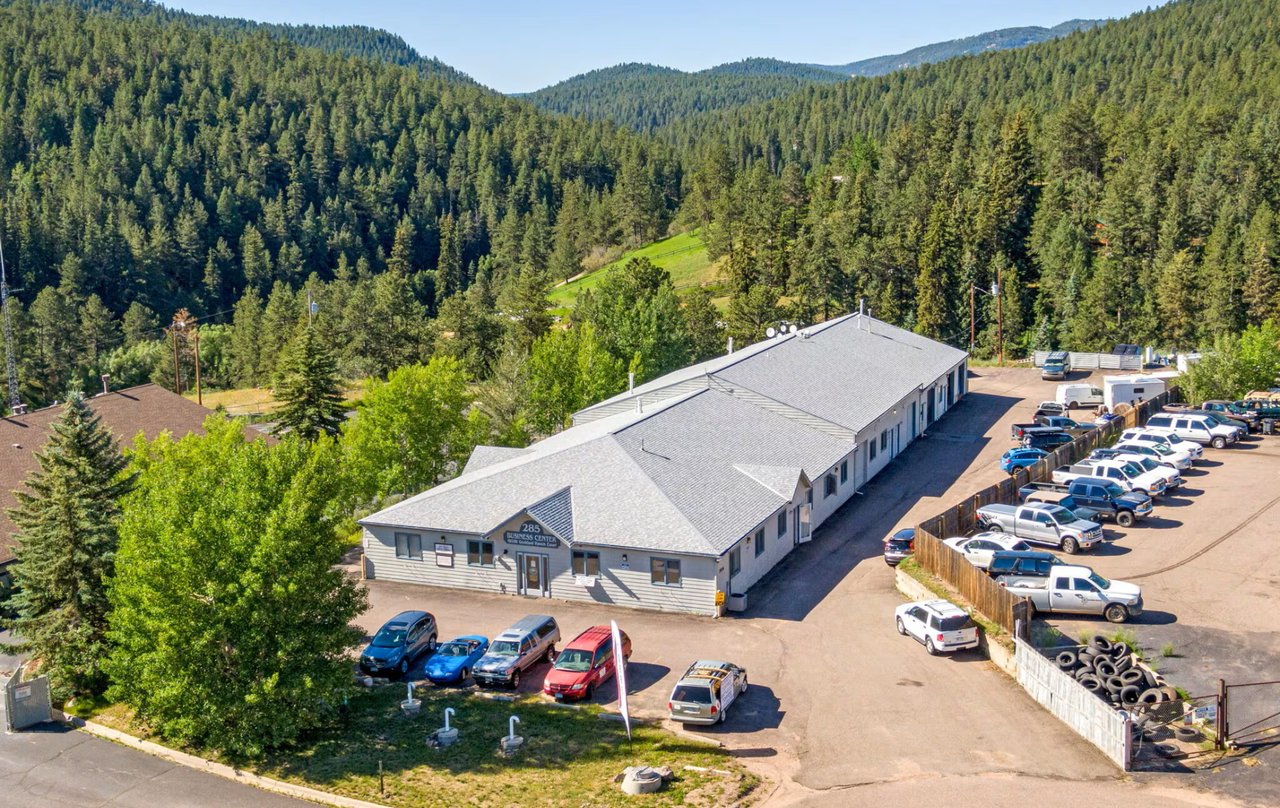 Multi-Tenant Industrial/Flex Opportunity in Morrison 