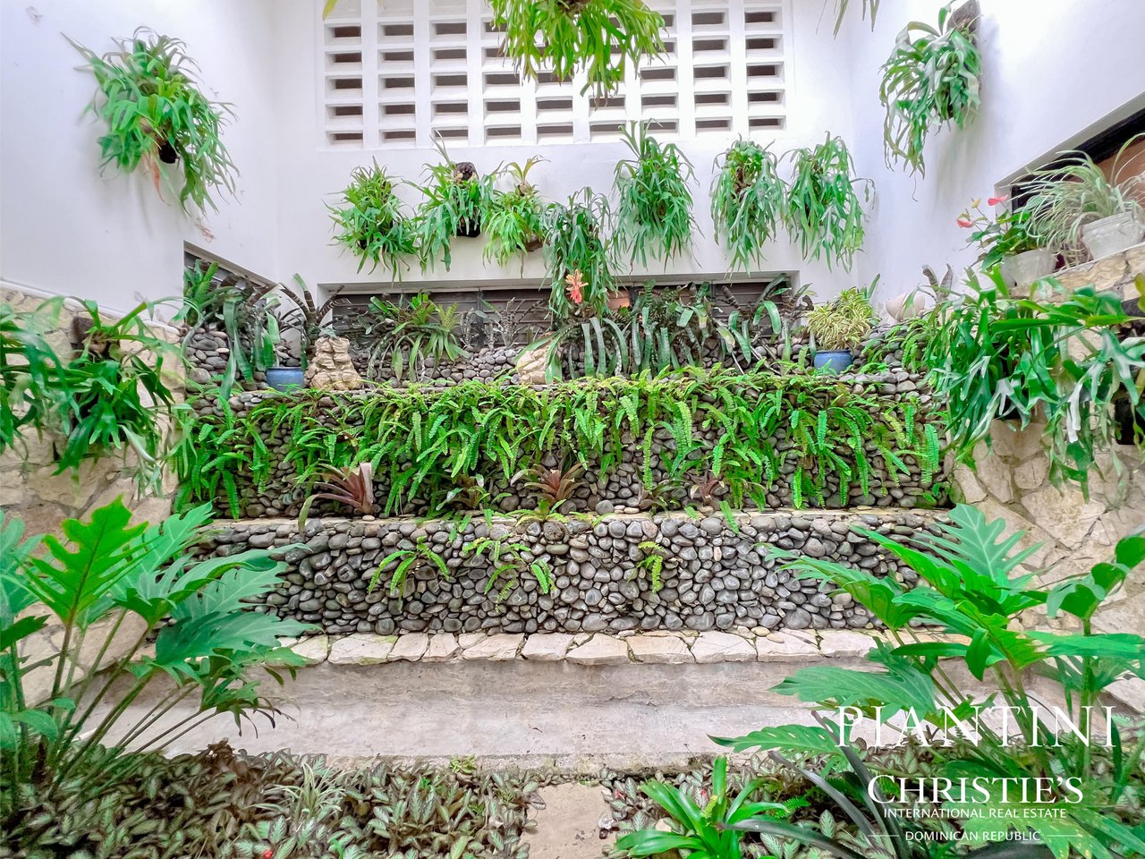 Casa Rios, Santo Domingo