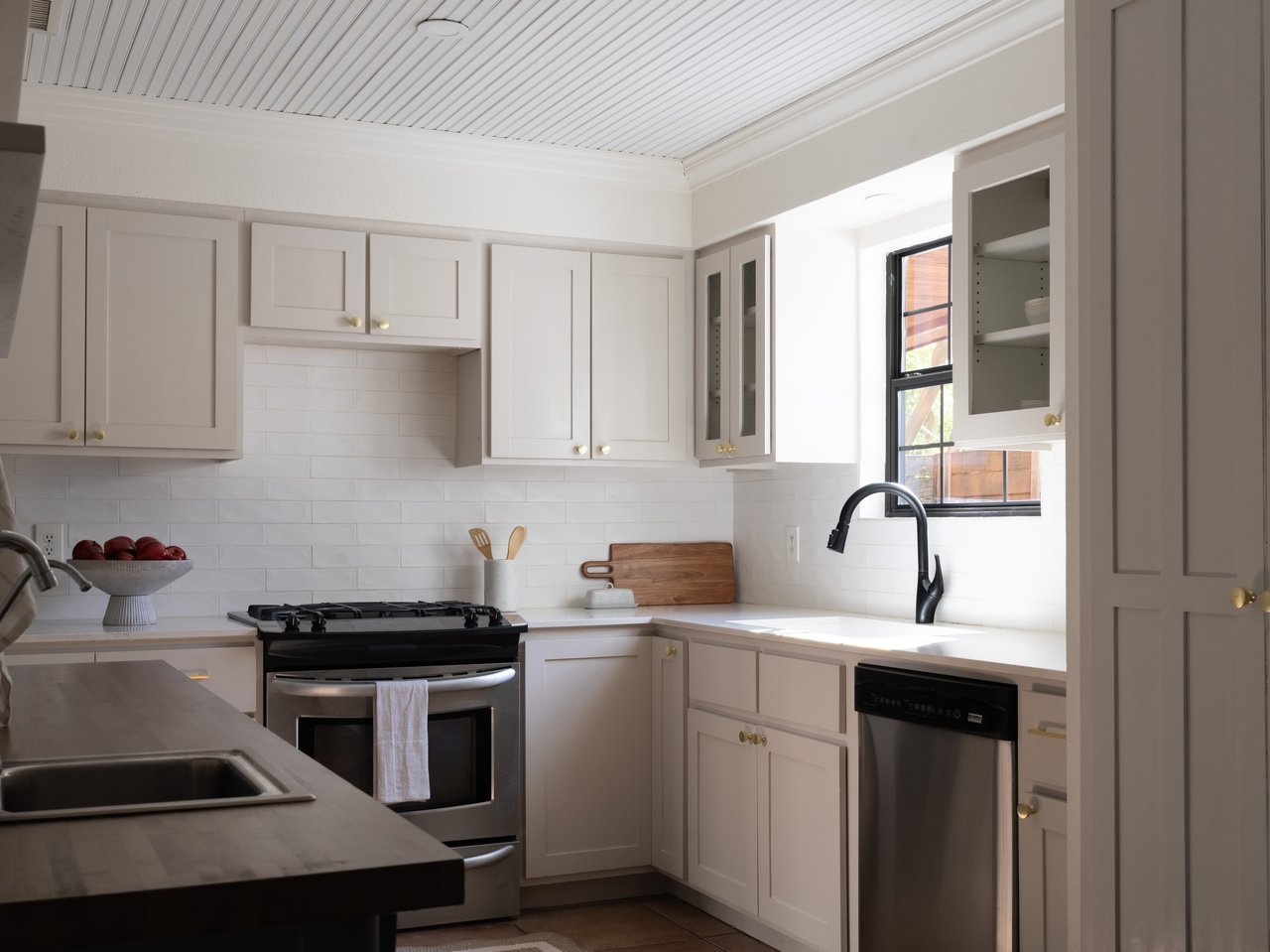 TARRYTOWN LOCK & LEAVE