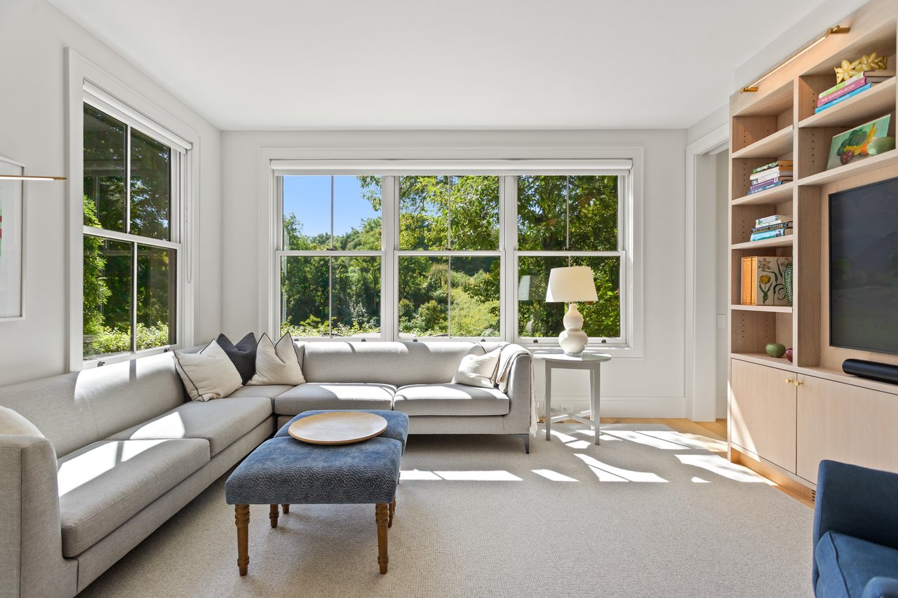 20 Mianus River Road
