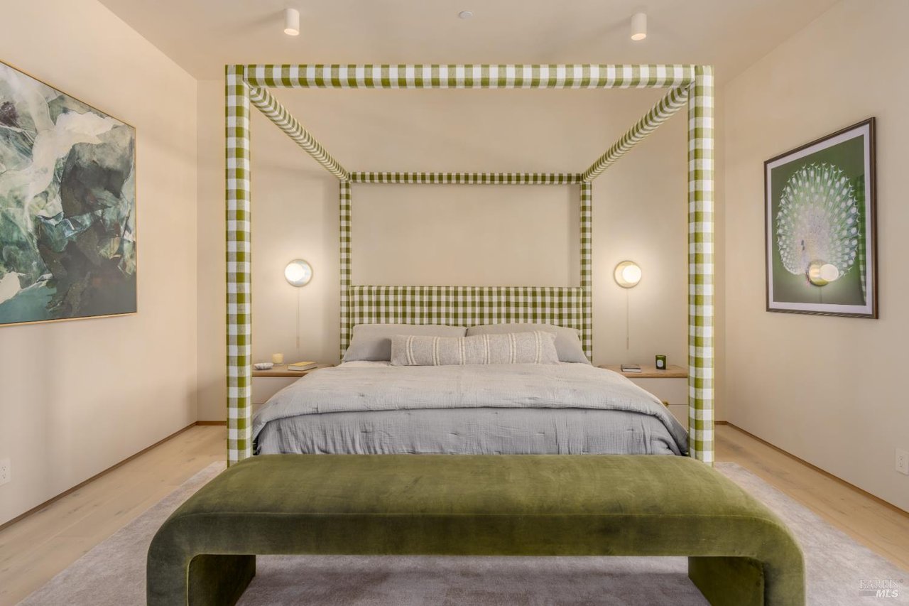 1438 Ridge Valley Road