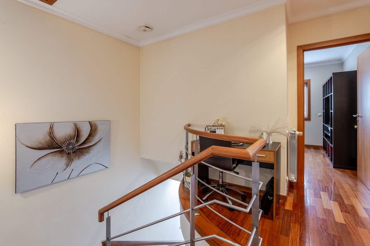 Four-bedroom Villa in Porto