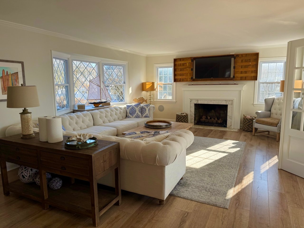 #1098 Beautiful Bayfront with Pool