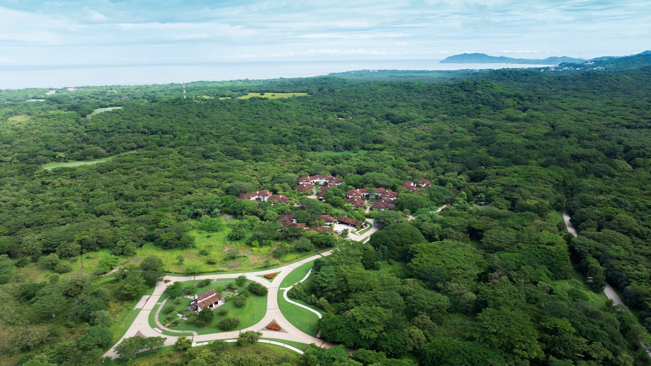 Los Malinches 6 | Luxury Spanish Colonial Townhouse in Hacienda Pinilla