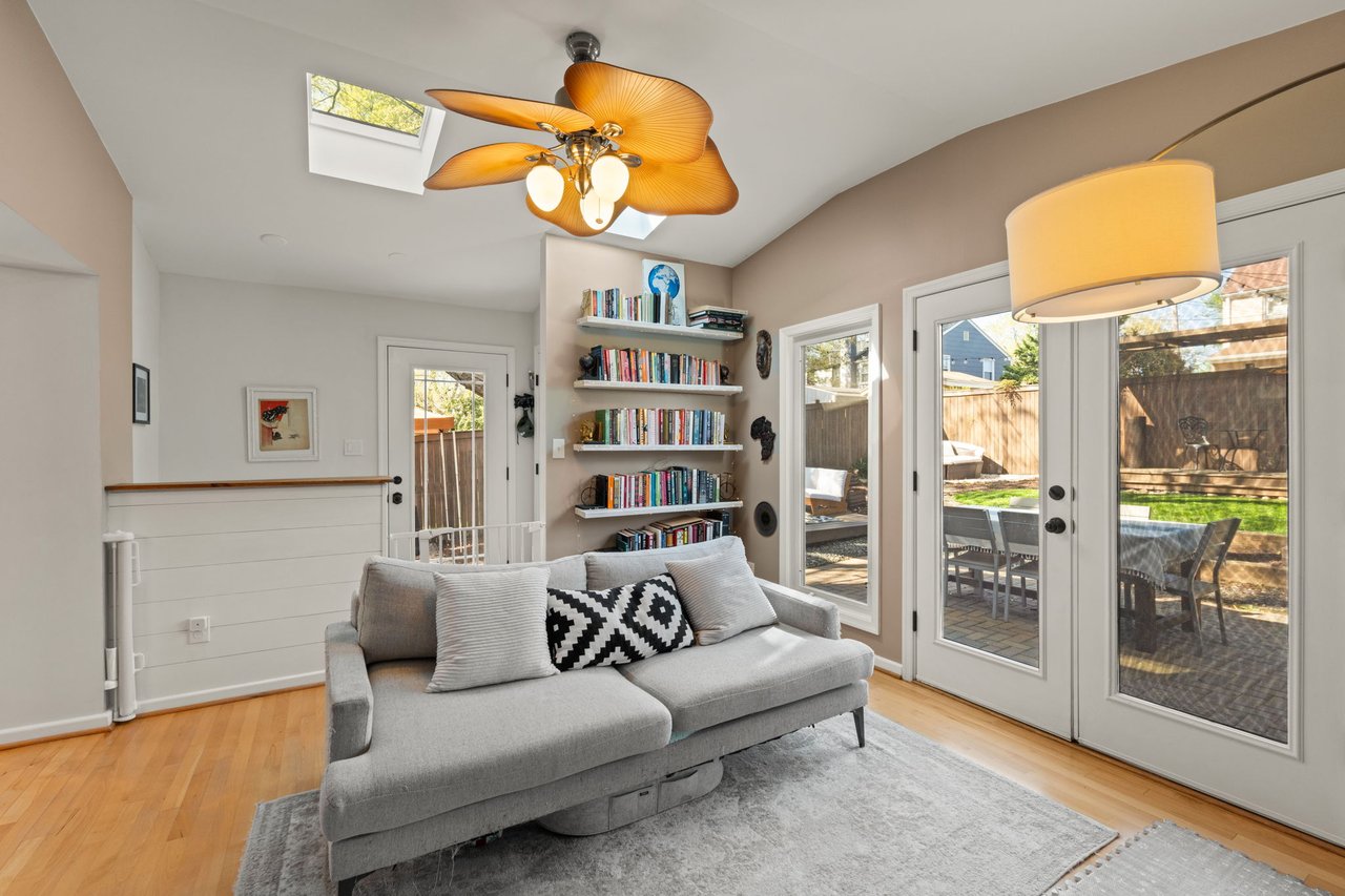 Crown Jewel of Jefferson Manor - 1/2 mile to Metro