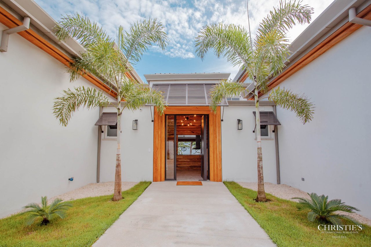 Casa Perla Oceanfront