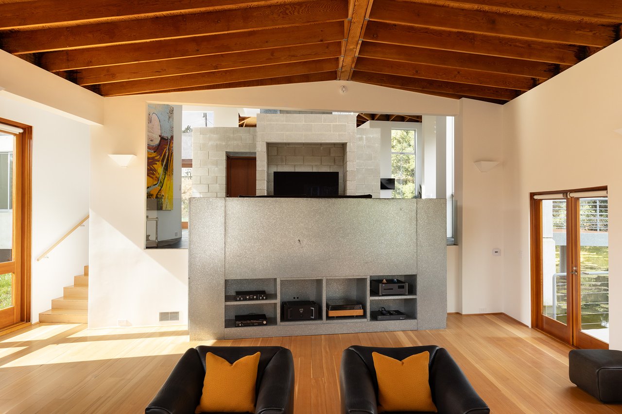 Frank O. Gehry, FAIA, Architect, The Sirmai-Peterson House, 1988