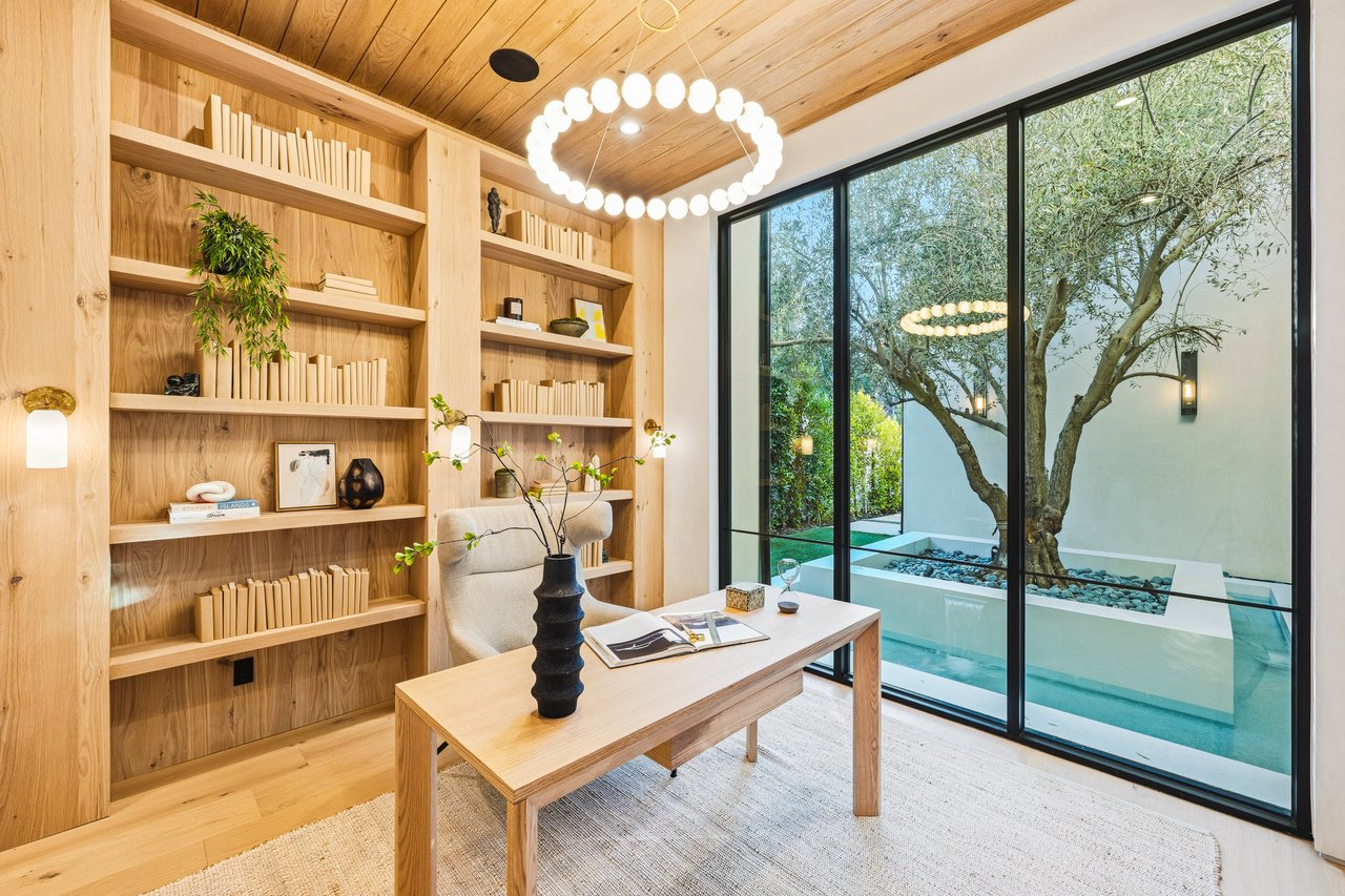 4816 Oak Park Avenue