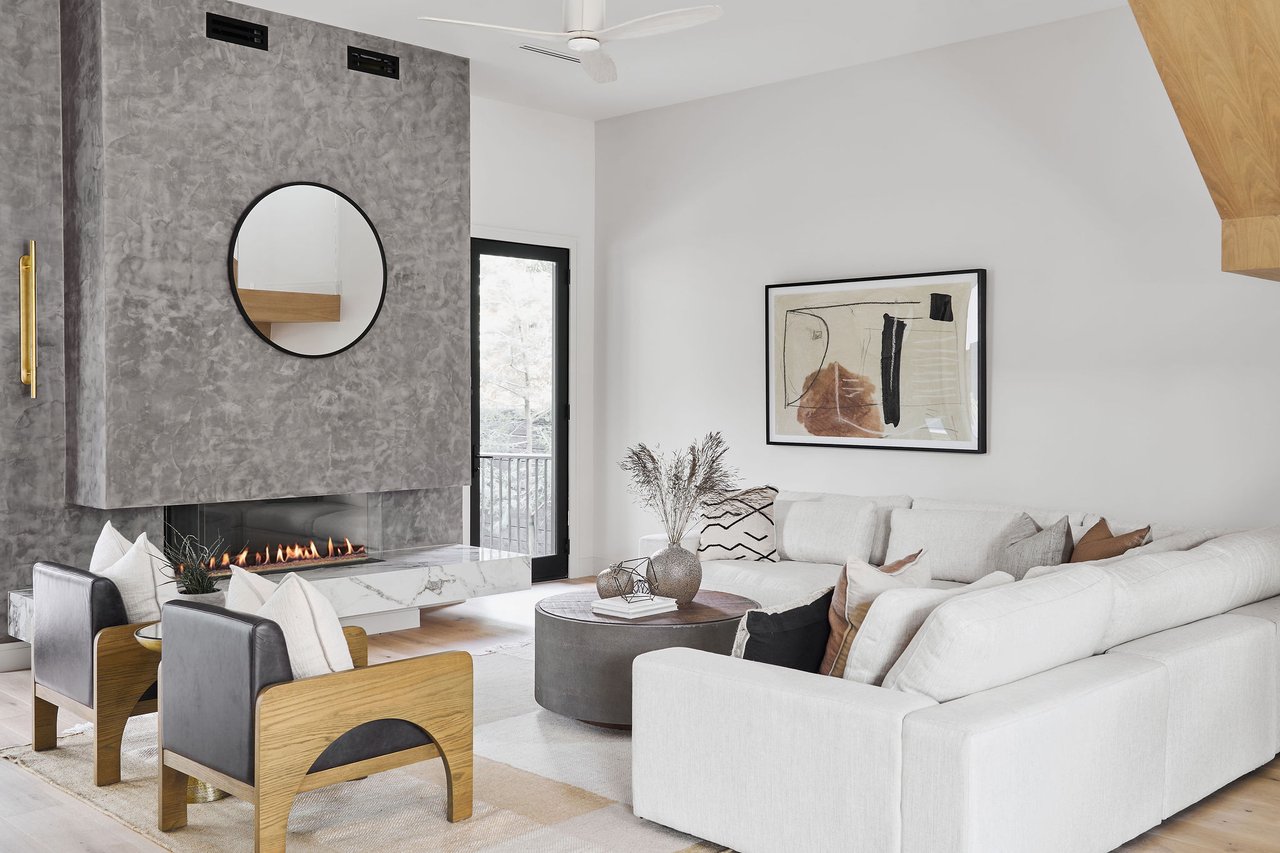 1602 Taylor Gaines ST