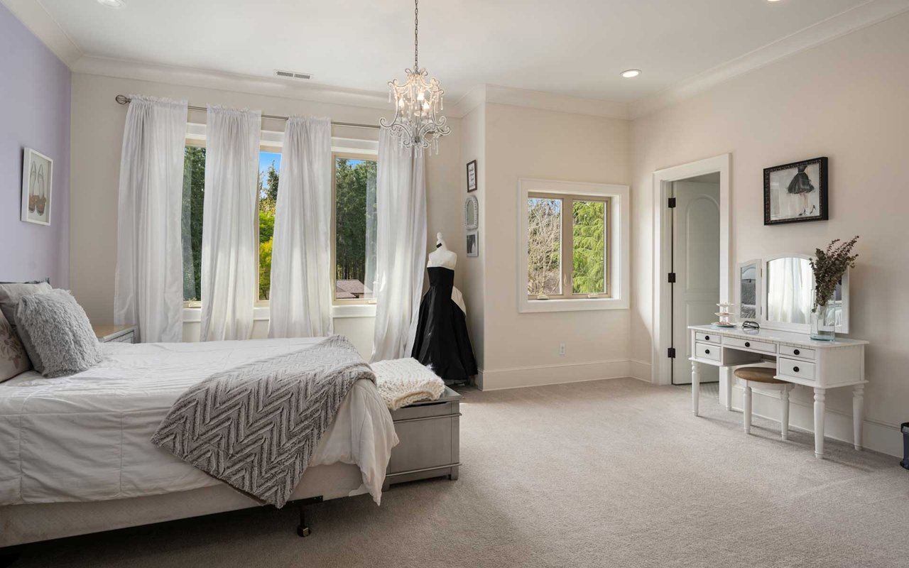 Private, Tranquil Resort-Style Living in Redmond’s Starwood Neighborhood