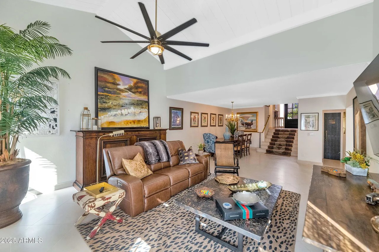 4434 E Camelback Rd Unit 137