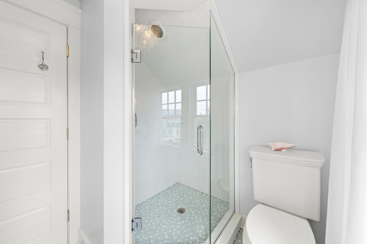 215 Ocean Ave
