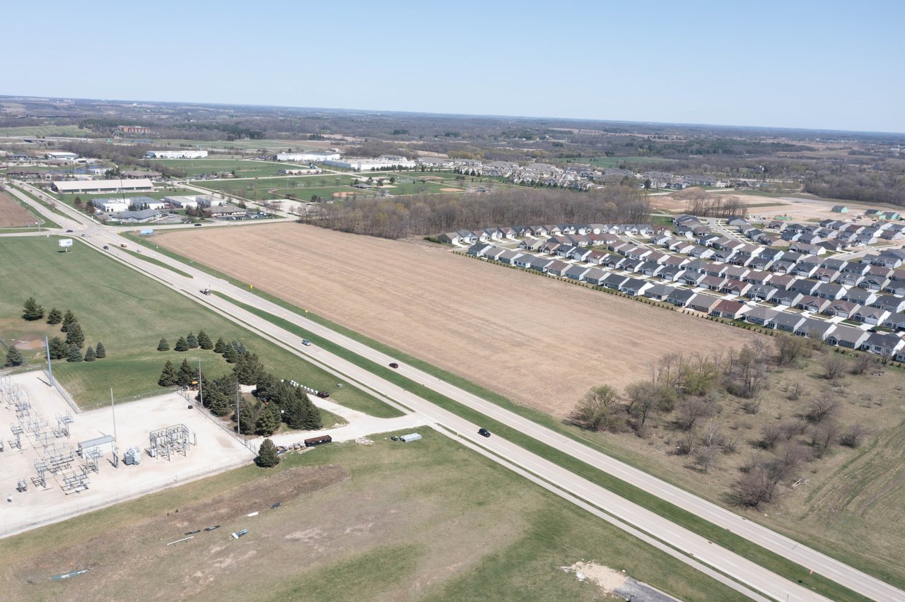 1101 S Edwards Boulevard