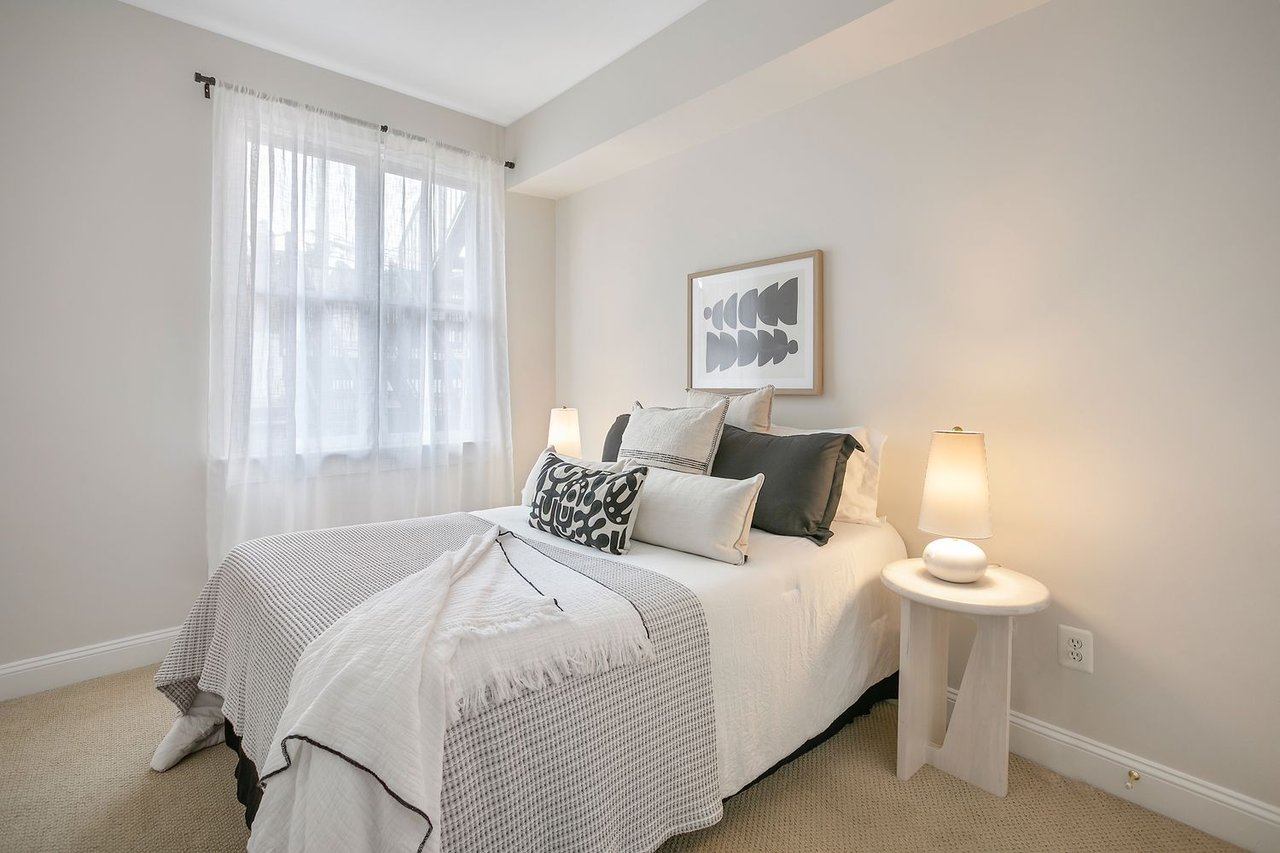 27 Logan Cir NW, Unit 5