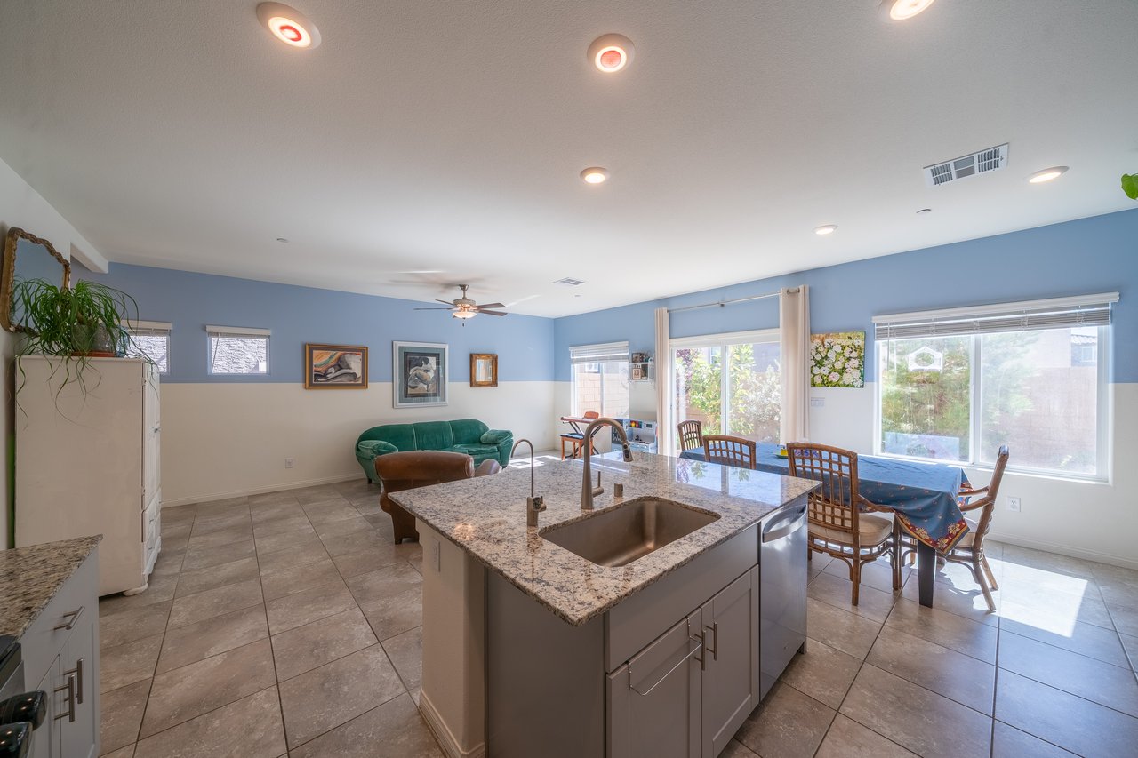 10983 Cambridge Lakes Ave