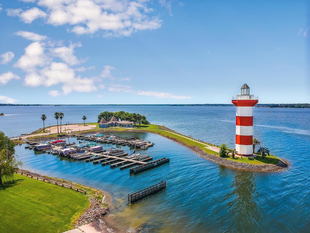 Luxury Homes & Gated Communities on Lake Conroe TX: The Complete 2026 Guide