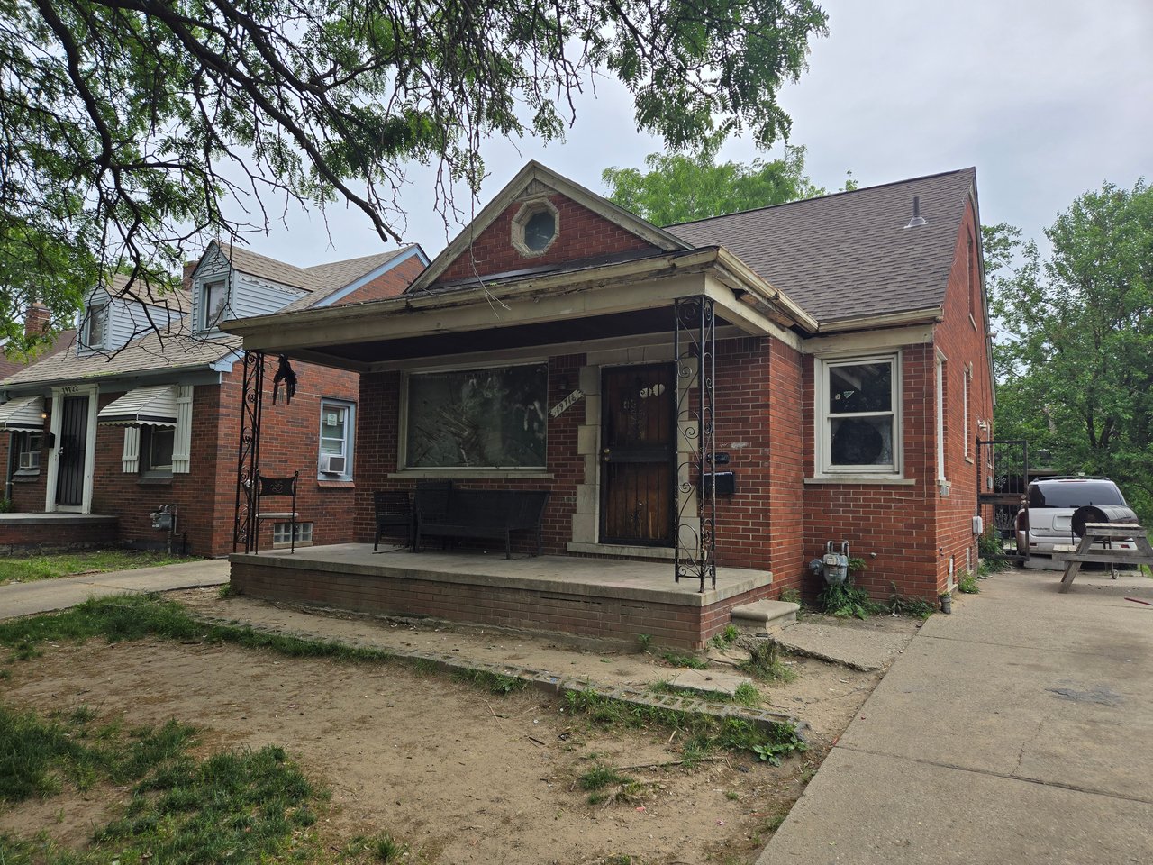 19716 Waltham St