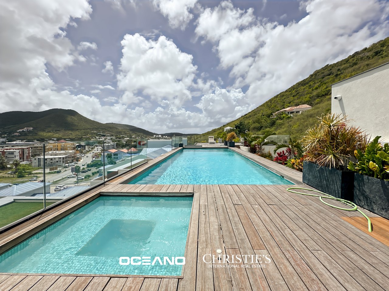 THE HILLS RESIDENCE - 1-Bedroom Apartment with Lagoon View 