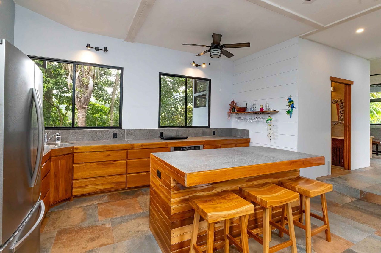 Mountaintop House Mountain View Home Gated Community