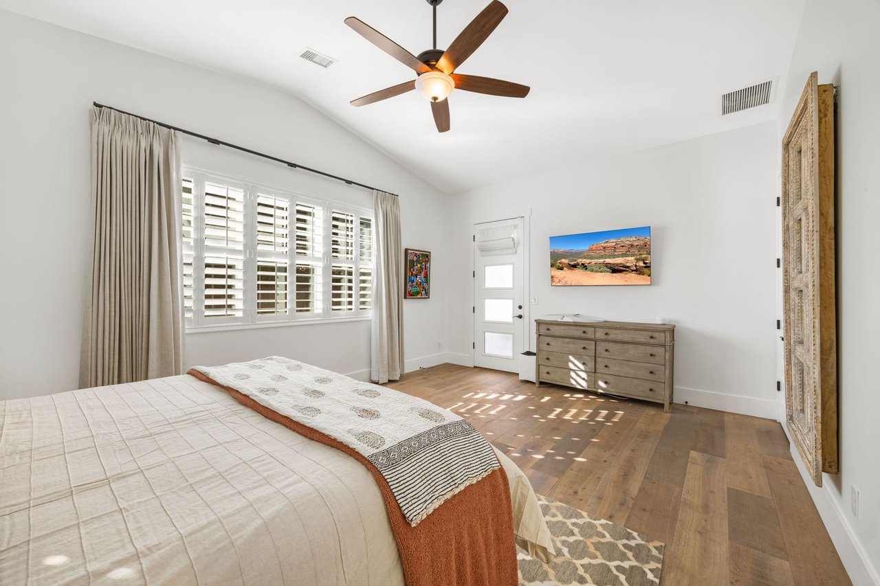 4145 E CAMPBELL Avenue