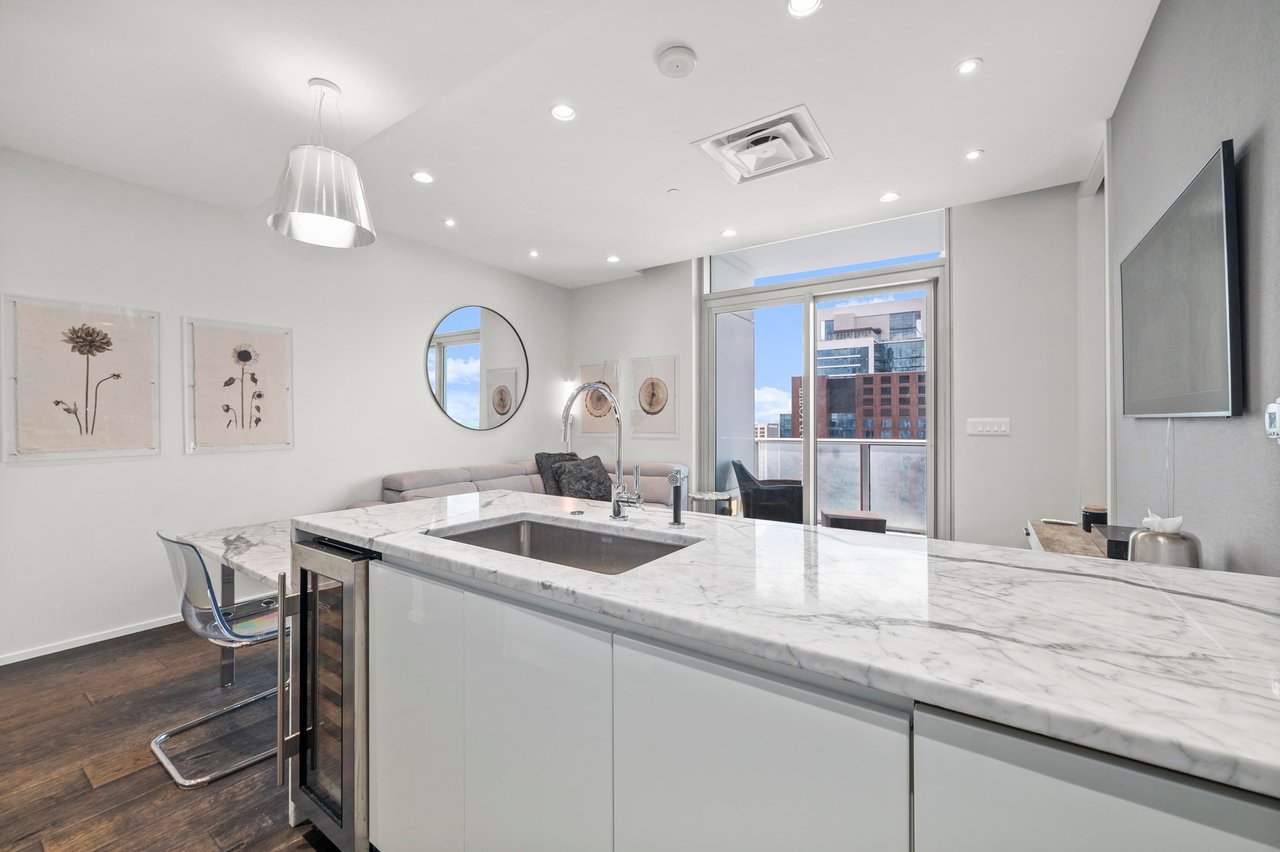 200 Congress Ave #33BB