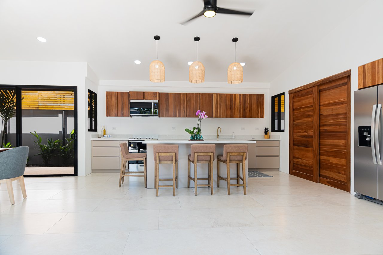 LOCATION,LOCATION, LOCATION – 3-BEDROOM VILLA STEPS FROM THE BEACH