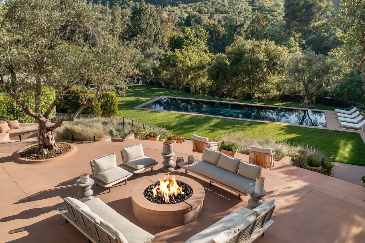 2650 Benedict Canyon Dr, Beverly Hills