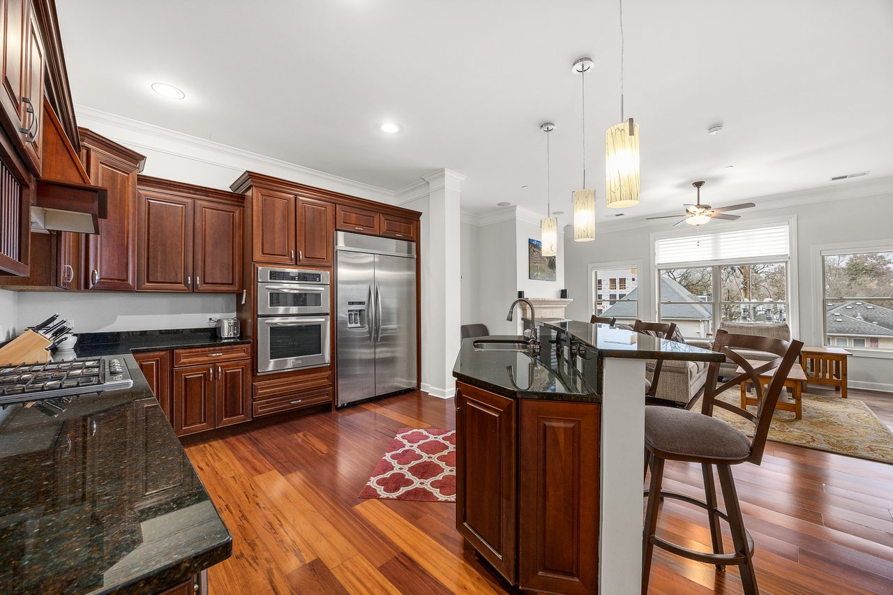 4929 Forest Ave, Unit 2E, Downers Grove