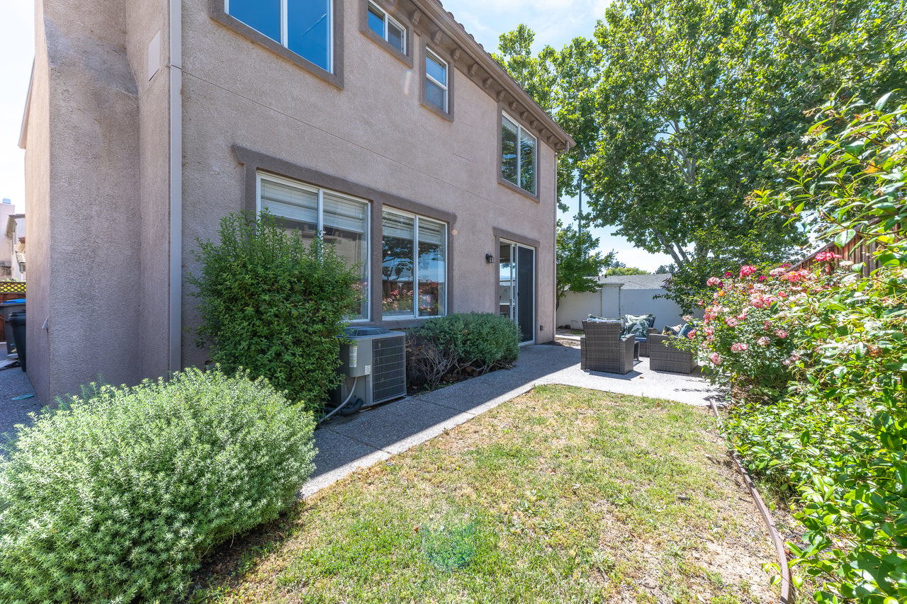 5947 Pala Mesa Dr