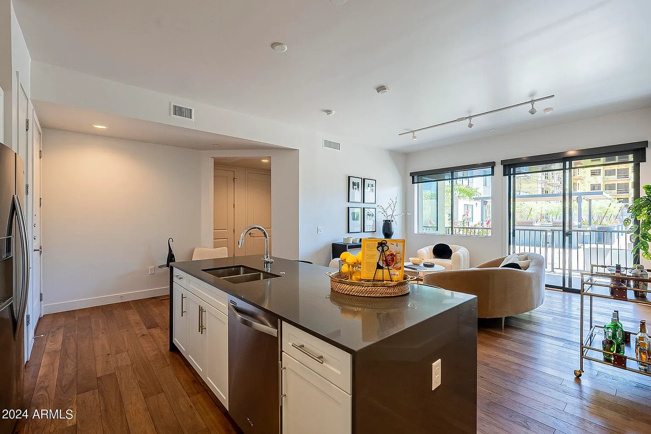 3131 N CENTRAL Avenue, 5012, Phoenix Unit: 5012