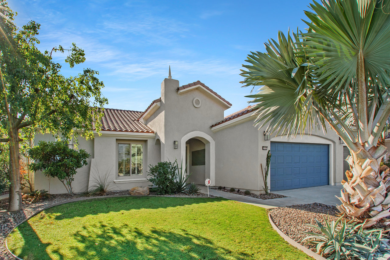 Poolside & Par on San Mateo