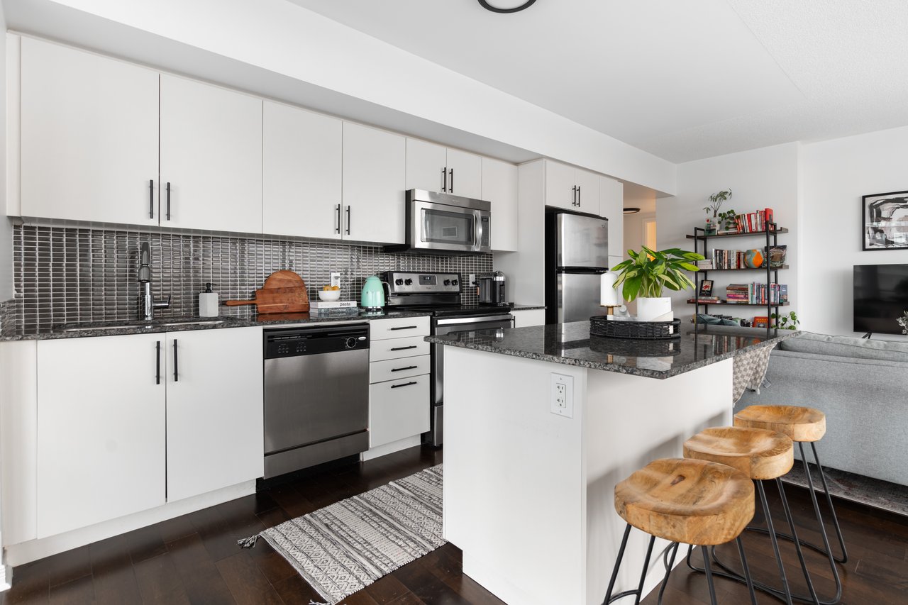 2230 Lake Shore Blvd W #1604