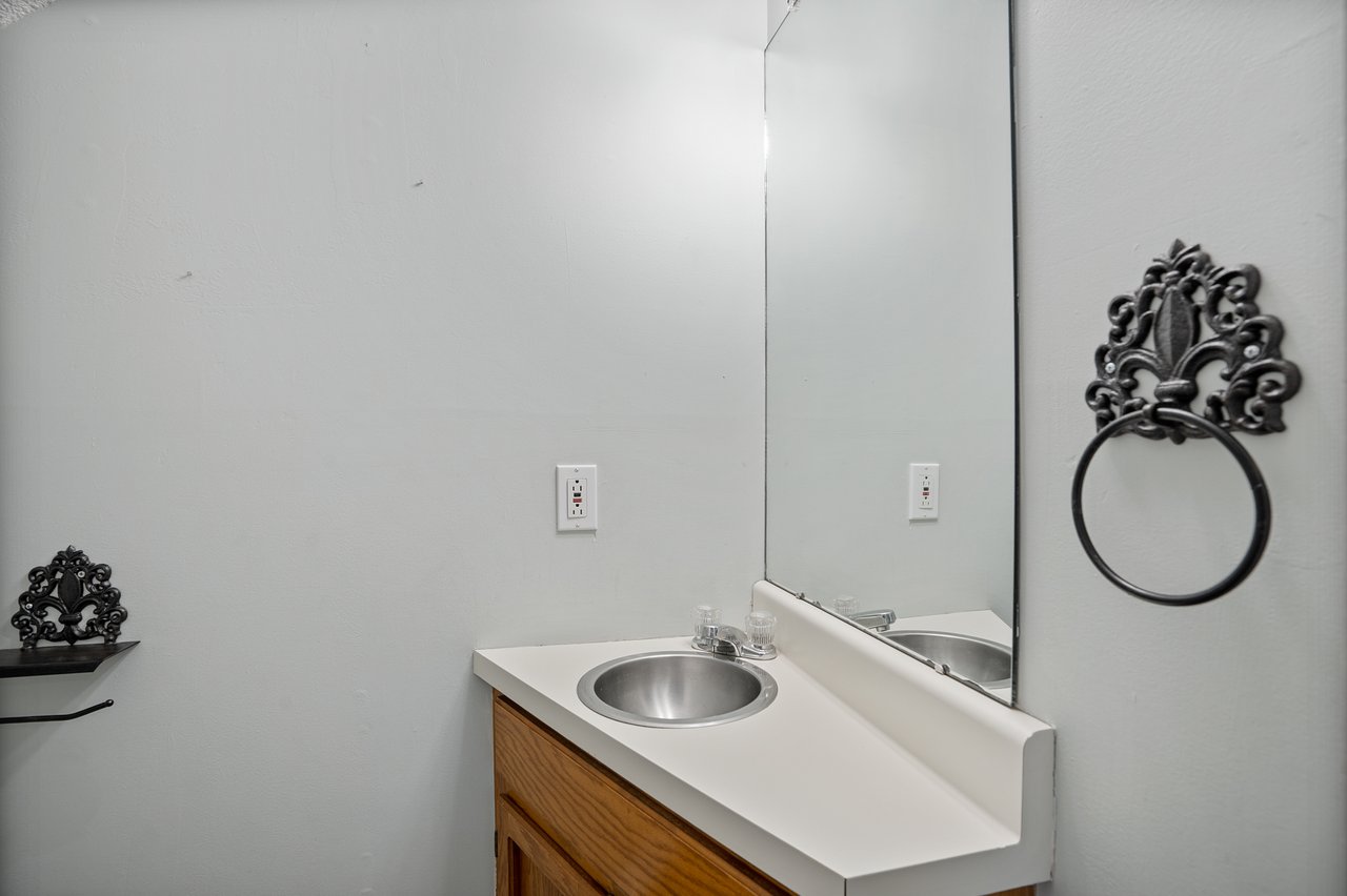 Madison City Schools and Under $1700!!!!!