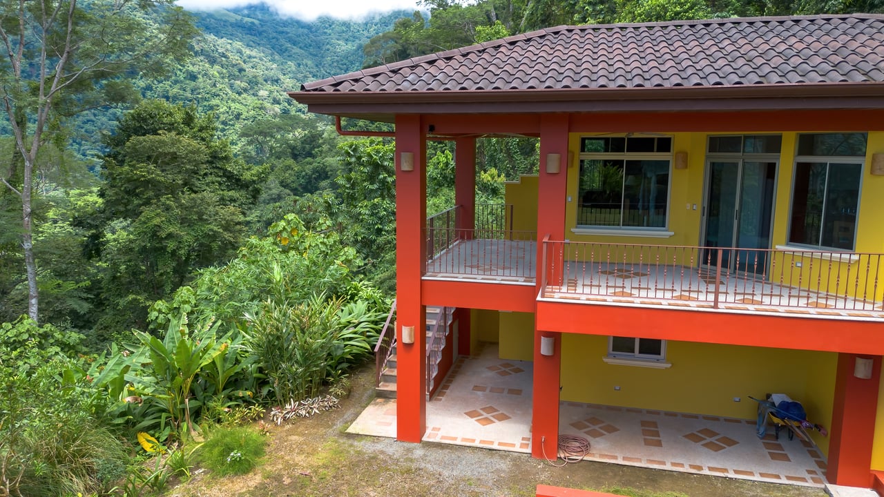 On-Site Living to Build-Ready Land in Tres Ríos, Costa Rica