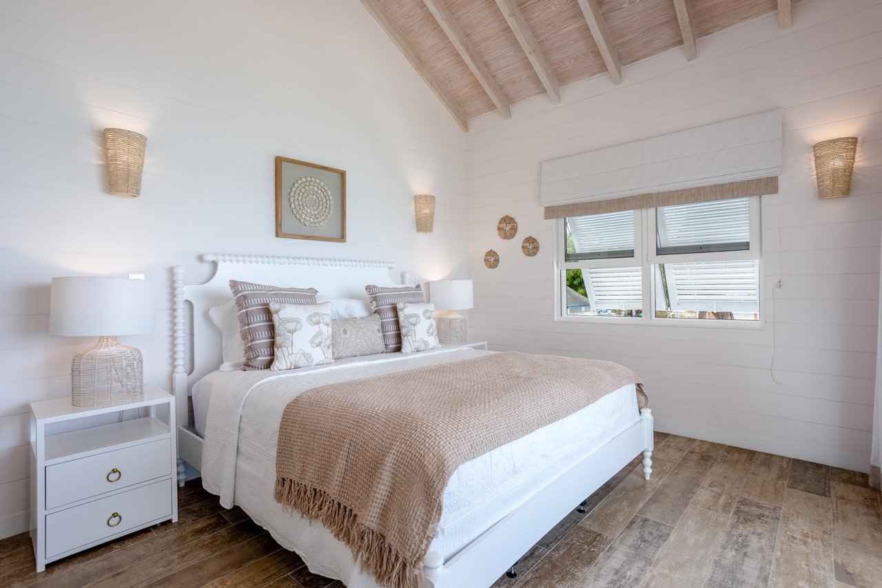 Sea Breeze Beach House 