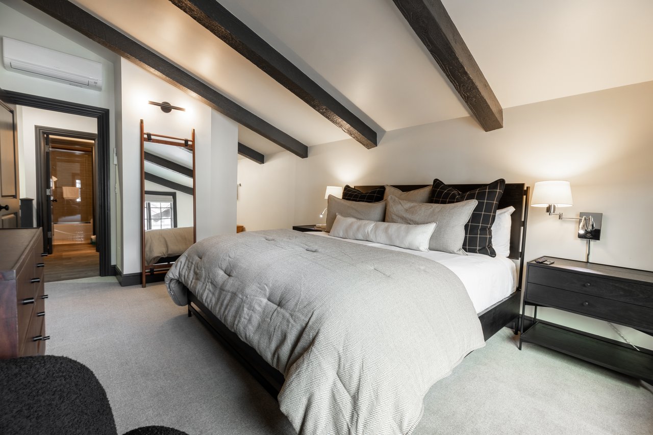 The Lodge at Vail Condominiums #360