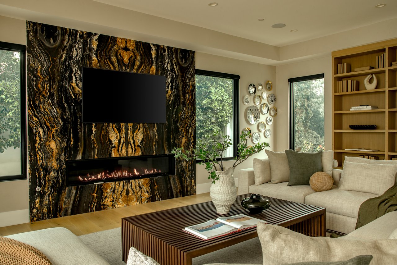 196 S Greenfield Ave, Westwood