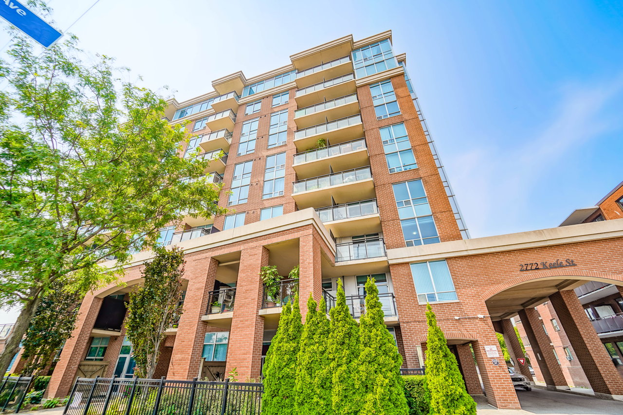 2772 Keele St 303
