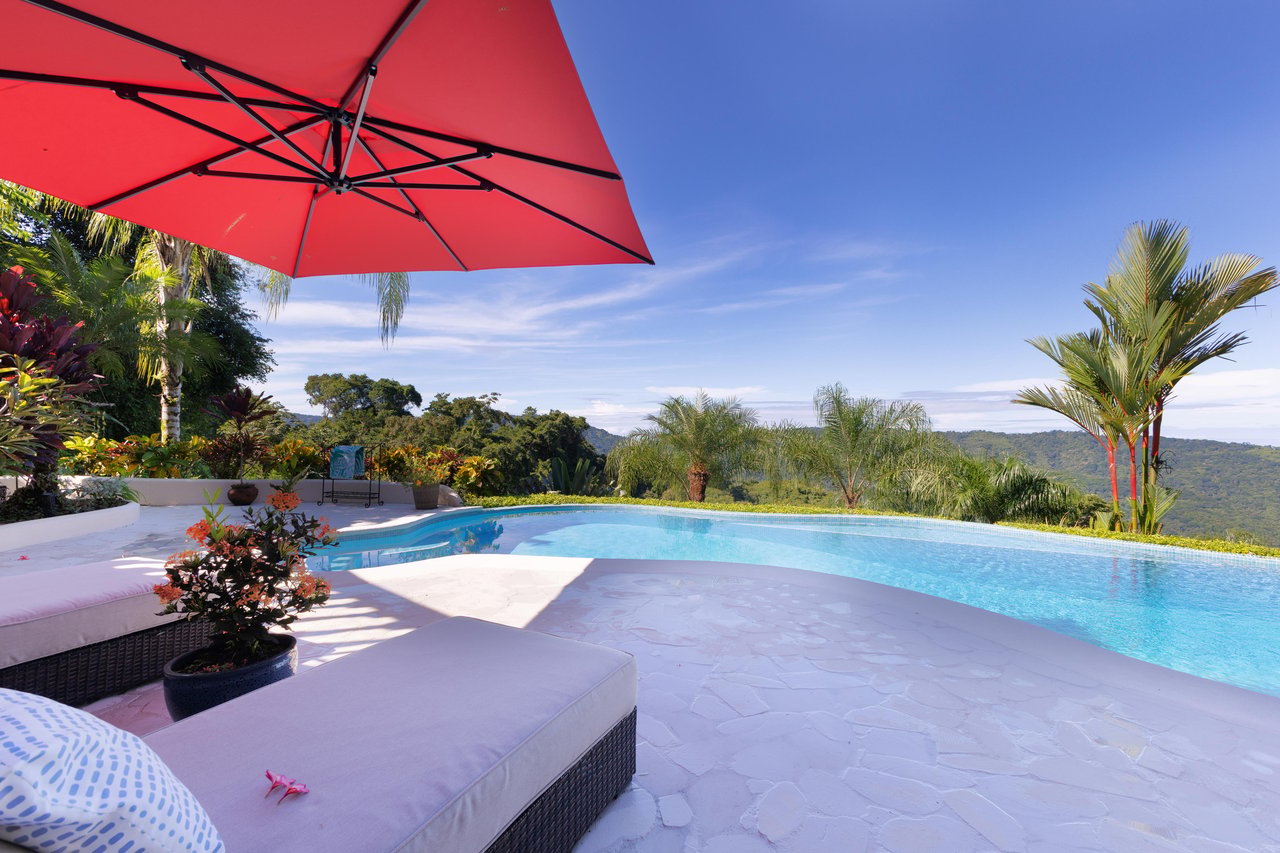 CASA ORQUIDEA – LUXURY HOME WITH OCEAN VIEWS IN GATED COMMUNITY