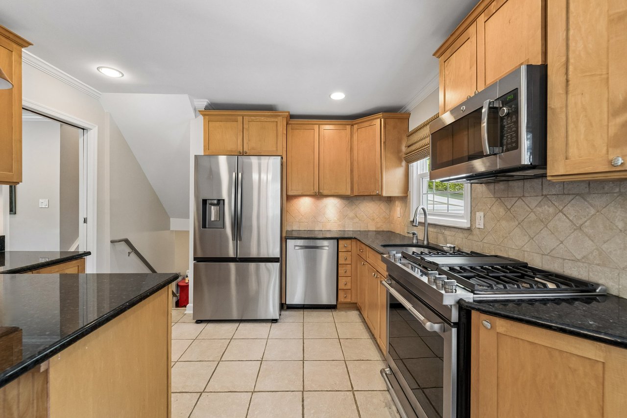 34 Moss Ave, Westfield, NJ 07090