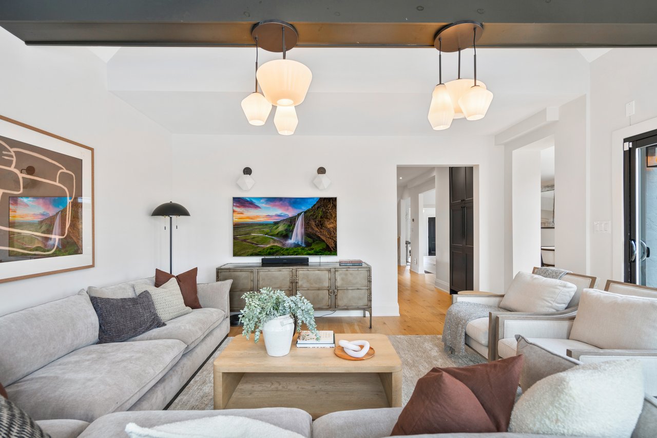 27 Bracken Ave