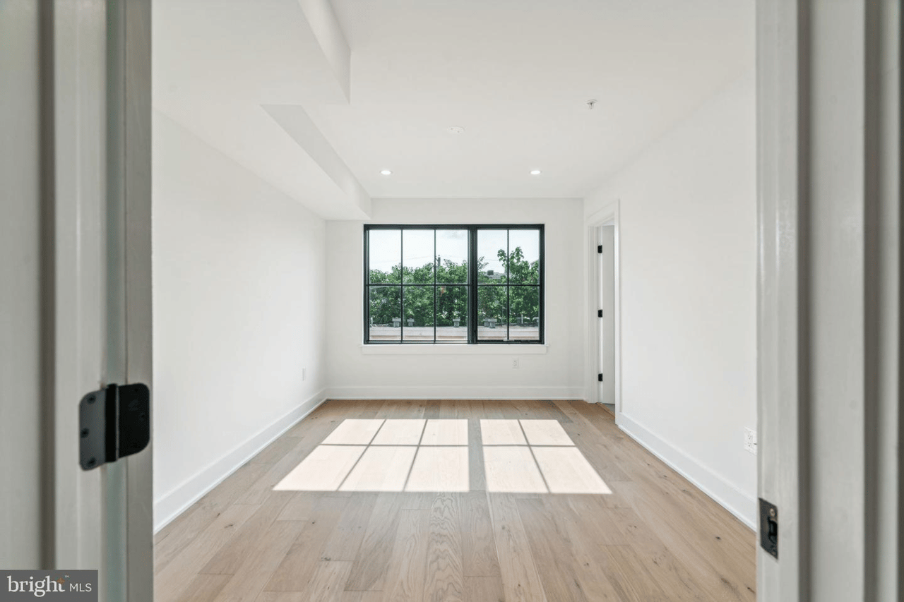930 S Bonsall St, Philadelphia, PA 19146