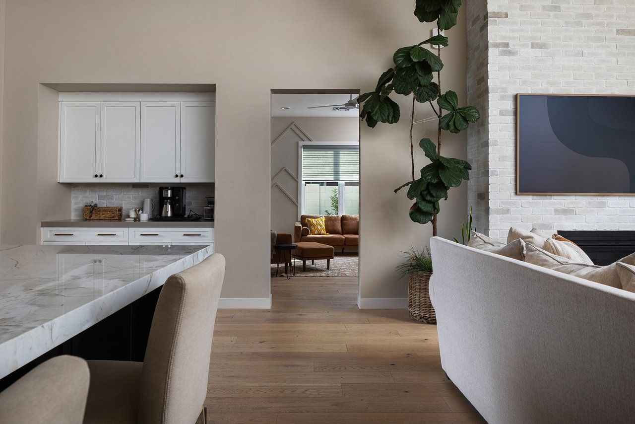 3405 E BLOOMFIELD Parkway